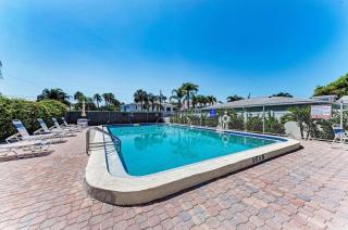 Edit Liddies Place Sun Plaza West 209 - 0