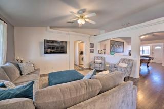 Central Lake Havasu City House: Grill & EV Charger - 6