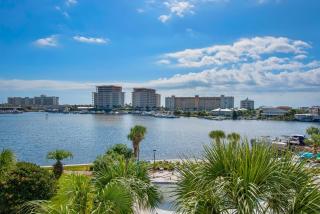 Dolphin Point #406C - 4