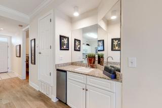 Regency Isle 802 - 1