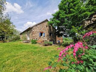 Location authentique avec cheminée et toit de chaume, proche nature et activités à St-Front - FR-1-582-291 - 7
