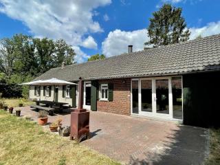 Spacious Farmhouse near Forest in Stramproy - De Horst - 0