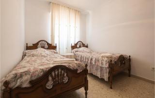 6 Bedroom Gorgeous Home In Chipiona - Chipiona - 2