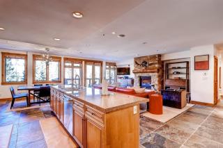 Premier 4 Bedroom Ski In, Ski Out Vacation Rental At The Timbers With The Best Access To Skiing In Keystone - Keystone - 4