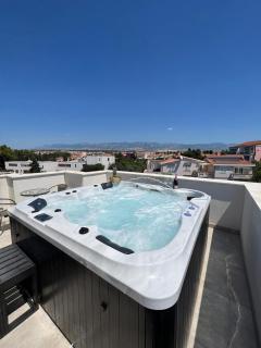 4 GENTLEMEN VILLAS with private jacuzzi - 4