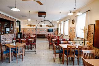 Restaurace-Pension-Vinařství U Šťastných - Mistřín - 2