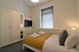 Signature - Railway Cottage - Maryhill - 6
