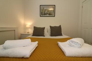 Signature - Railway Cottage - Maryhill - 4