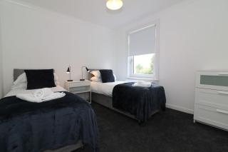 Signature - New View Place - 9
