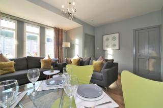 Signature - Burnbank House - Hamilton - 8