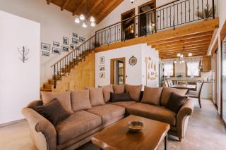 Stavlos Luxury Stone House - 3