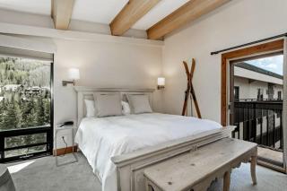 3 Bedroom Antlers Vacation Rental With Incredible Slopeside Views And Just A Short Walk To Gondola And Lionshead Village - Vail - 2