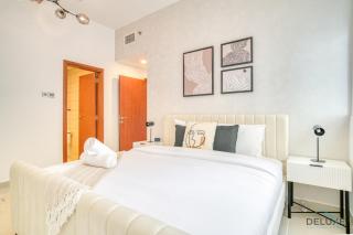 Upscale 1BR at Marina Pinnacle Dubai Marina by Deluxe Holiday Homes - Dubai - 5