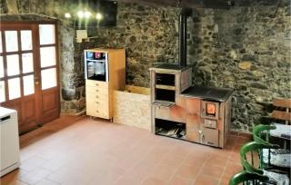 3 Bedroom Nice Home In Naglici - 5