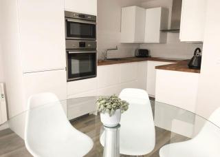Yare View Holiday Cottages - Brundall - 8