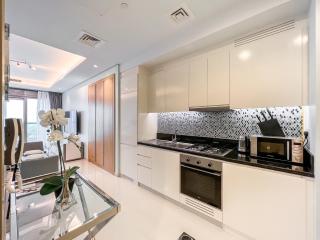 Luton Vacation Homes - Damac Paramount Midtown Business Bay Dubai - 37AB09 - Dubai - 1