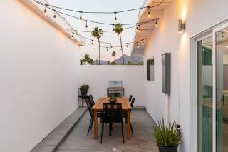 Desert Haus: Modern Luxury Home + Private Pool - Palm Springs - 7