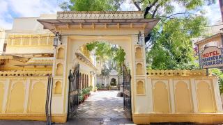 Mahendra Prakash - 2