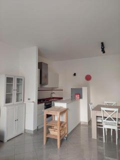 APPARTAMENTO CALETTA 2 - 3