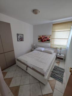 Edith's Olive Garden - Vir - 3