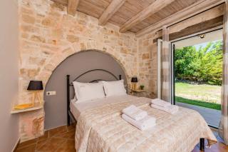Villa Rizolia Epta by Villa Plus - Lithakia - 4