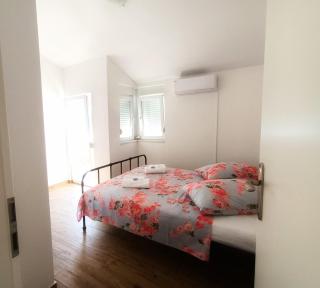 Holiday Beach House - 2