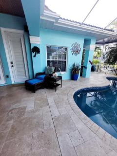 Cape Paradise B & B - Your Luxury Tropical Retreat - Cape Coral - 1