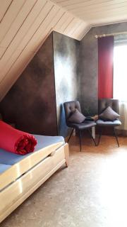 Privatzimmer mit Gemeinschaftsbad - Zur Fliegerbank in der Rhön - Burkardroth - 9