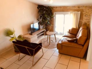 Appartement au dernier étage avec terrasse et belle vue sur nature environnante - Roujan - 0