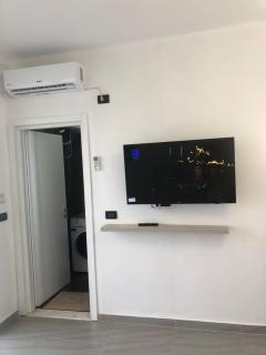 Sunset Luxury Studios - 8