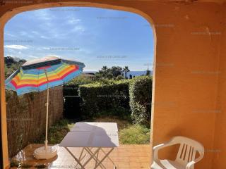 Rez-de-jardin T2 avec terrasse et parking - FR-1-100-284 - Rayol-Canadel-sur-Mer - 0