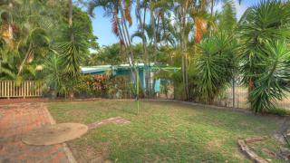 Loyang Apartment 2 - 3