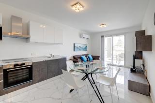 Splendid 2BR Apartment, steps to St Georges Bay - St. Julianʼs - 8