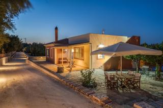 Casa Regina - 5min to Beach - Peaceful Retreat - 0