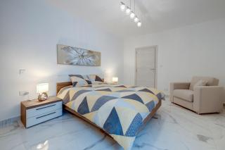 Stylish 2BR Apartment in central St Julians - 1