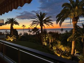 Splendid sea view 1 Bedroom access to the beach and swimming pool - Vallauris - 2