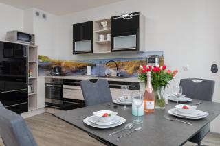 River and Port View Apartment by Noclegi Renters - Świnoujście - 6