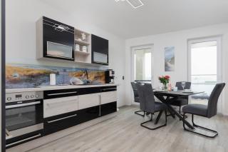 River and Port View Apartment by Noclegi Renters - Świnoujście - 1