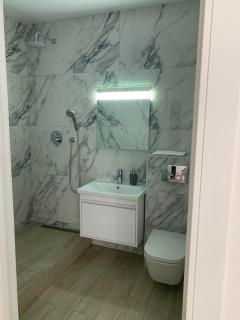 New 3 rooms apartment near the metro station - Kiev - 5