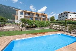 Villa Montis Exclusive Holiday Apartments in Eppan with Spectacular Views of Dolomites and Bolzano Area - Eppan an der Weinstraße - 8