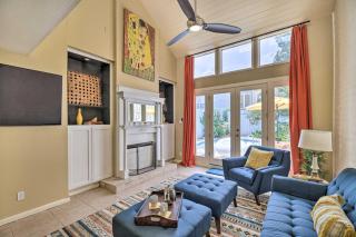 Charming Montrose Townhome with Private Pool! - 8