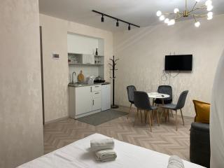 Home Plus Apartments - Tbilisi - 9