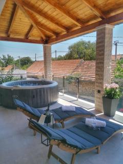 Modern penthouse Ivan with rooftop swimming pool and jacuzzi - Drinovci - 9