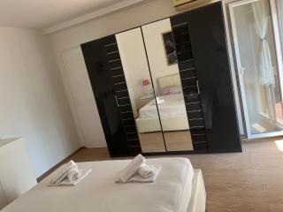East Side Flat - 2