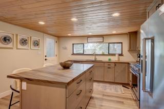 Relaxation on Muletail - Carnelian Bay - 1