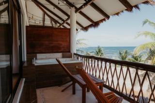 Mia Tulum Beachfront Resort - Ocean View Suites and Beach Club - Tulum - 4