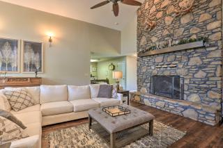 Lakefront Home with Fishing Dock and Fire Table! - Hollister - 9