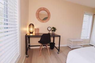 Burke Abode - Trailside Condo with King & Full Beds - 1