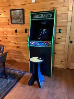 Mountain Music, Hot Tub, Theater Room, WIFI, 1089 FREE tickets each paid day, Dollywood and More - Sevierville - 1