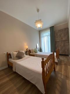 Renovated Apartment in Central Batumi - Batumi - 4